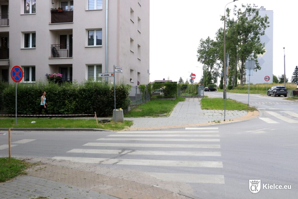 Przejście dla pieszych na skrzyżowaniu Lecha i Chrobrego