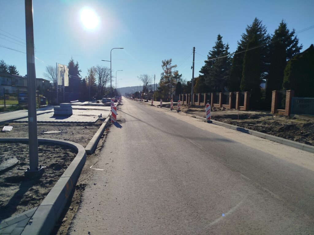 Ulica Górników Staszicowskich w trakcie prac modernizacyjnych