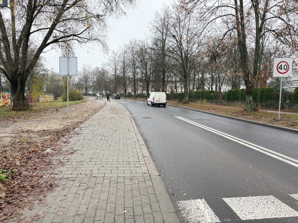 Ulica Kołłątaja po remoncie nakładkowym - jesień 2025