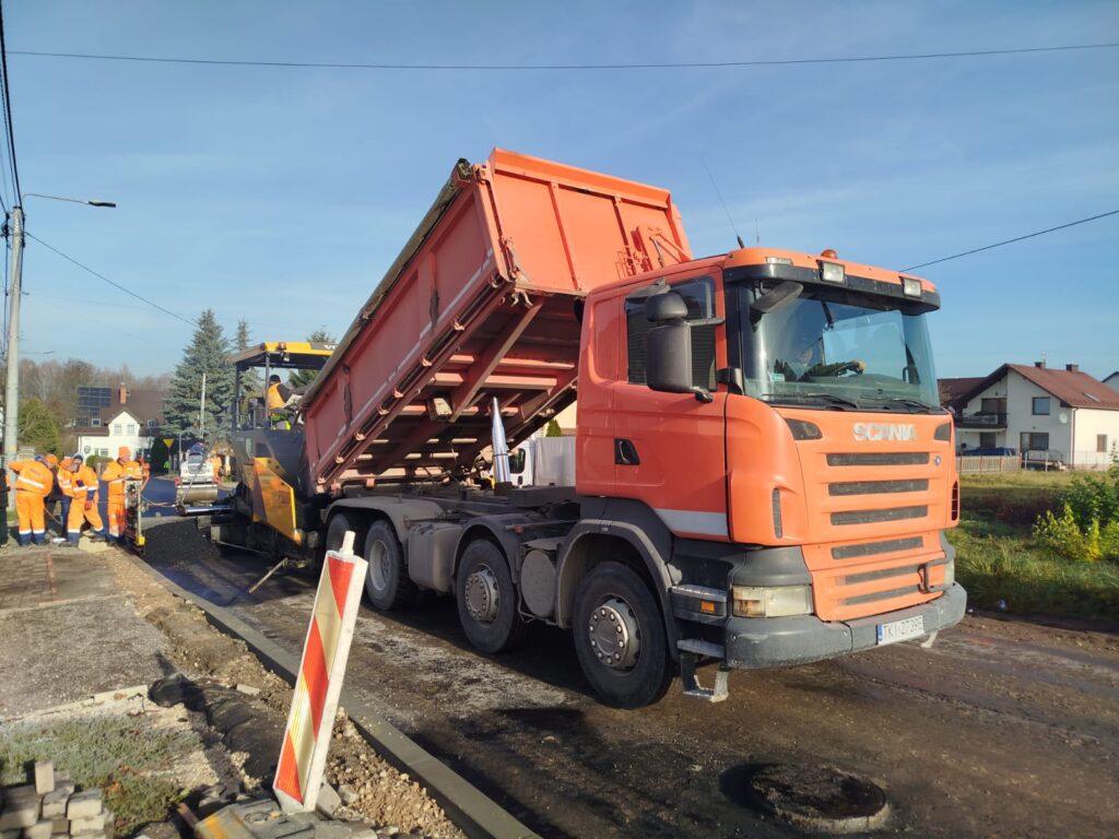 Remont nakładkowy na ulicy Lubicznej