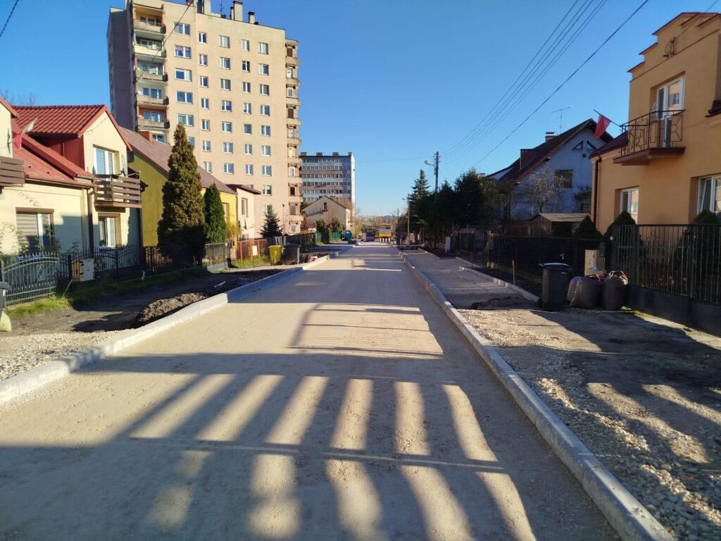 Modernizowana ulica Młoda