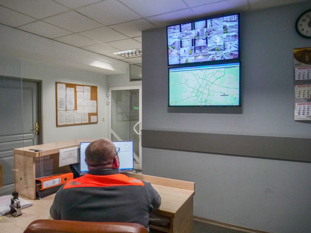 Pracownik MZD podczas dyżuru w ramach Akcji Zima 2025