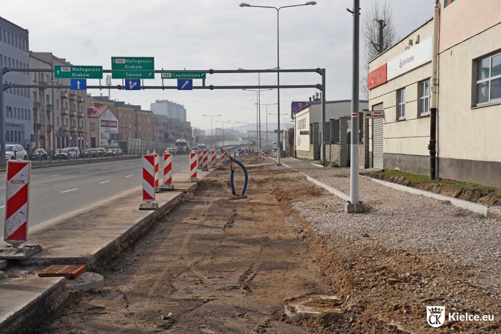 Droga dla rowerów wzdłuż ulicy Żelaznej (w budowie)