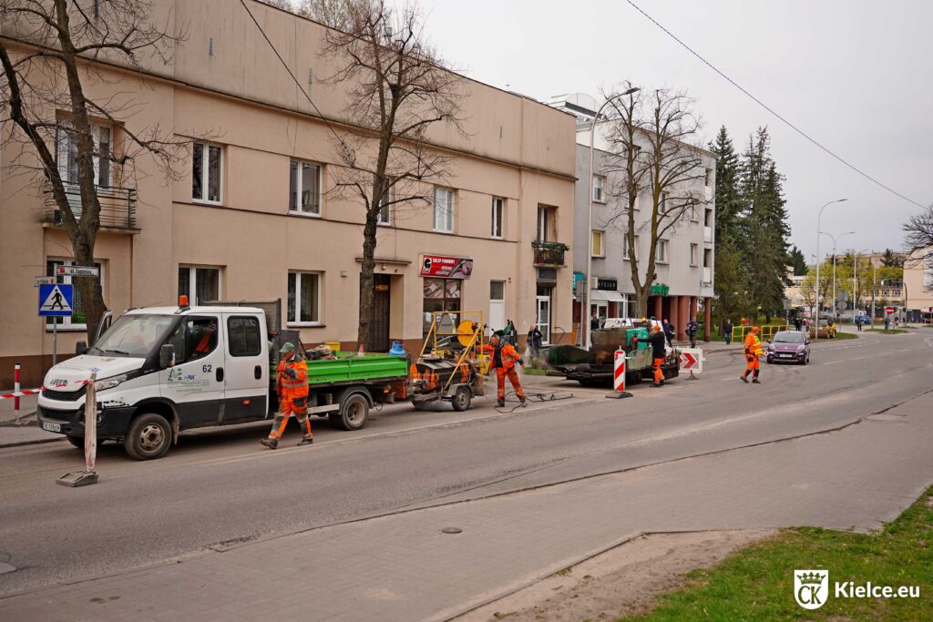 Ulica Zagórska podczas remontu cząstkowego nawierzchni w okolicach skrzyżowania z ulicą Chopina