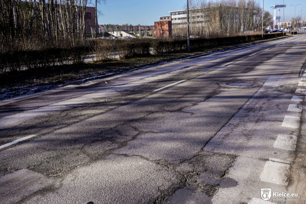 Ulica Wrzosowa przed remontem nakładkowym 2026