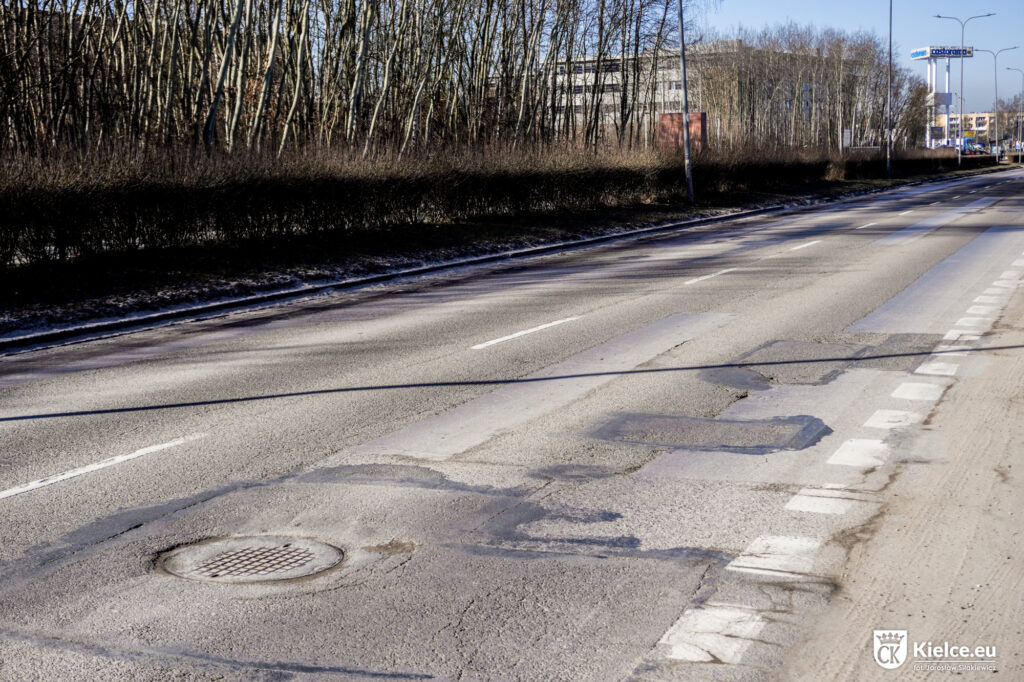 Ulica Wrzosowa przed remontem nakładkowym 2026