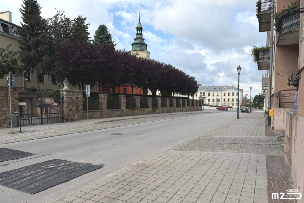 Lokalizacja przystanku na ulicy Czerwonego Krzyża