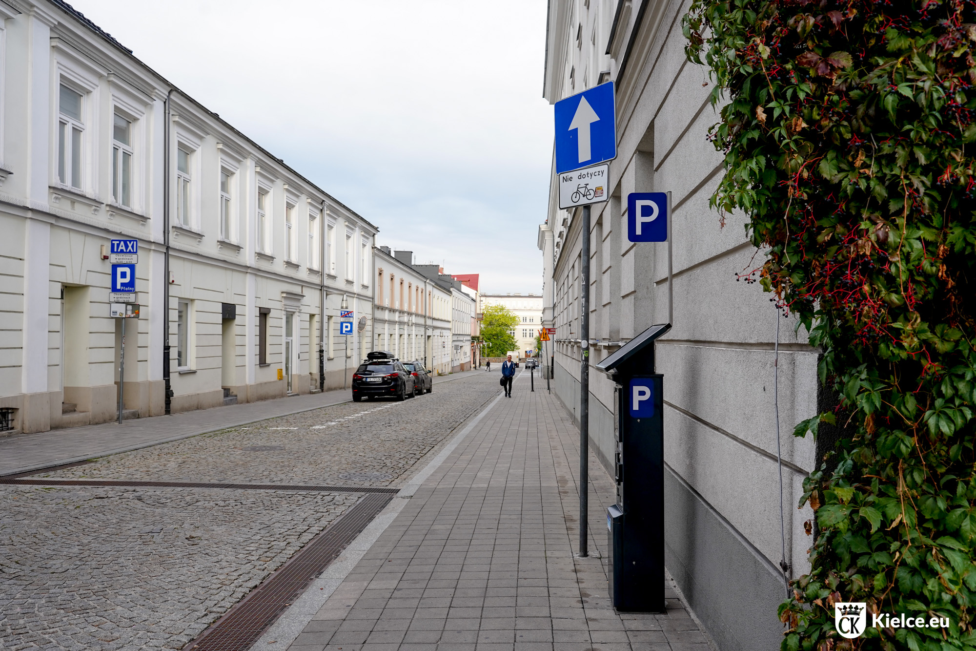 Nowy parkomat na ul. Leśnej przy budynku Urzędu Miasta Kielce